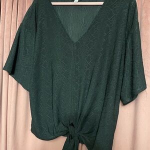 The Pioneer Woman Elegant Black V-Neck Women's Top